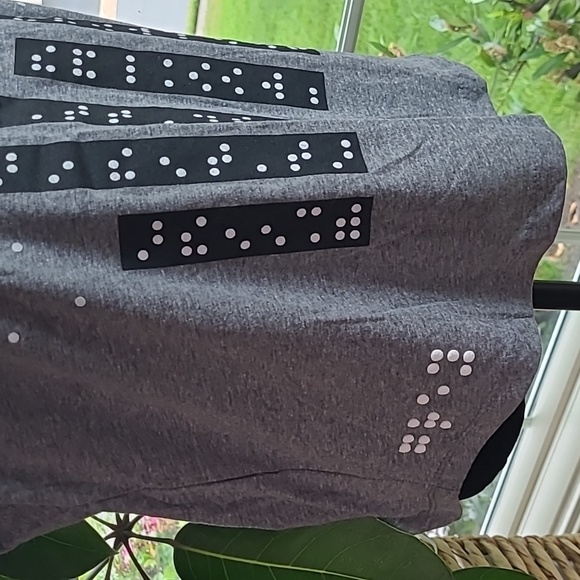 Two Blind Brothers NYC Skyline T Shirt Gray Size M - Picture 2 of 6